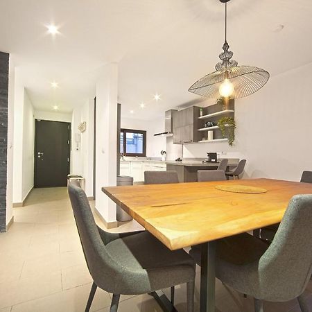 Modern Villa Close To Costabella Beach Marbella Exterior foto